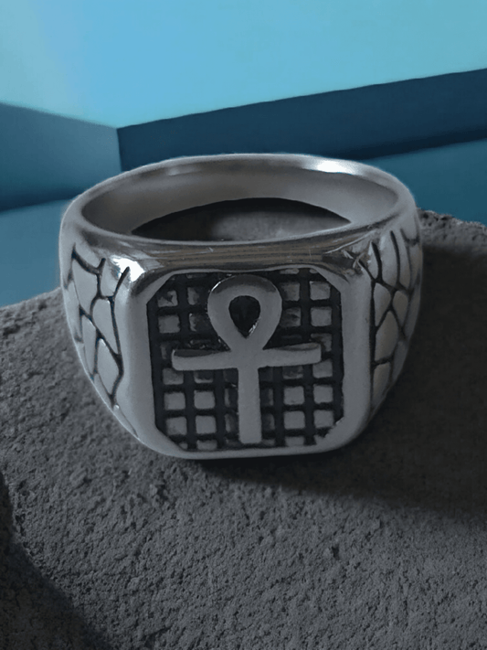 Chevalière croix de Ankh - Claudine Biker Shop