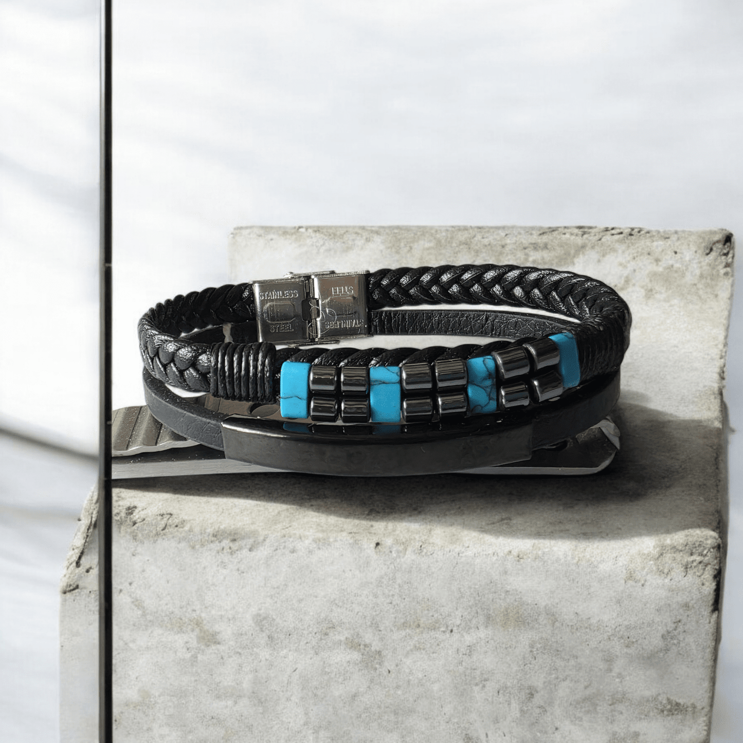 Bracelet biker cuir acier inoxydable avec turquoise - Claudine Biker Shop