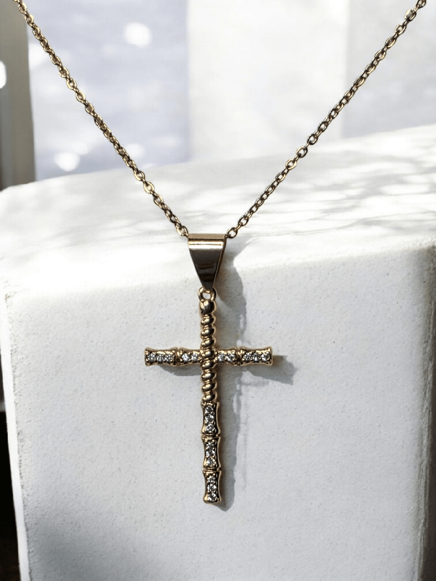 Collier croix strass - Claudine Biker Shop