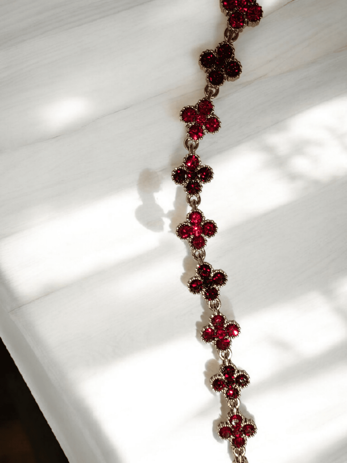 COLLIER TRÈFLES STRASS ACIER INOXYDABLE - Claudine Biker Shop