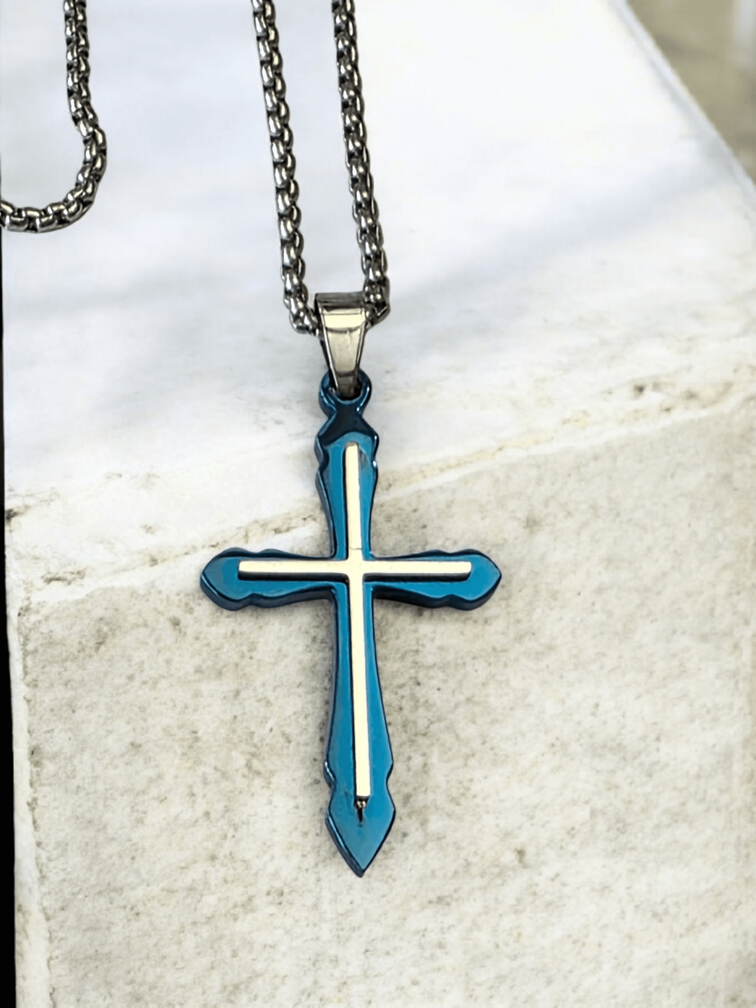 Pendentif croix bleue homme/femme - Claudine Biker Shop